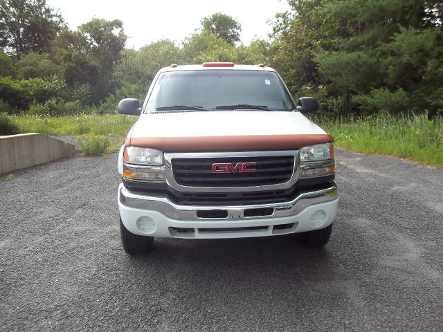 GMC Sierra 2500 2003 photo 2