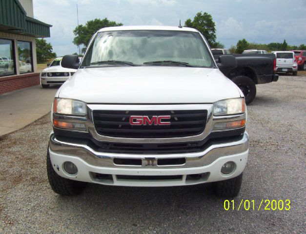 GMC Sierra 2500 2003 photo 1