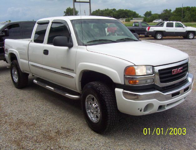 GMC Sierra 2500 2003 photo 3