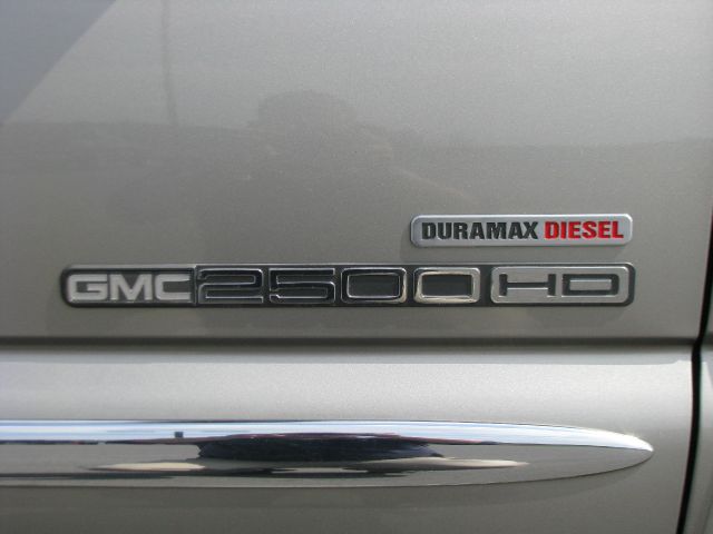 GMC Sierra 2500 2003 photo 1