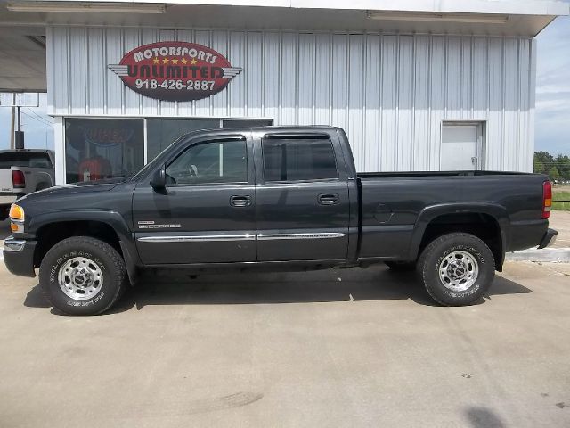 GMC Sierra 2500 Cloth Buckets Pickup Truck