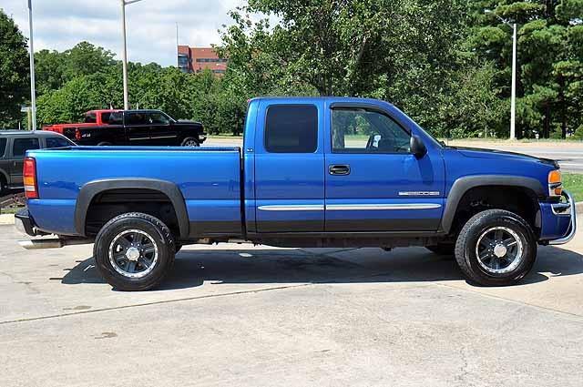 GMC Sierra 2500 2003 photo 2