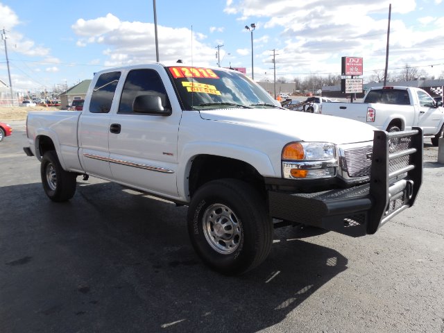 GMC Sierra 2500 2004 photo 2