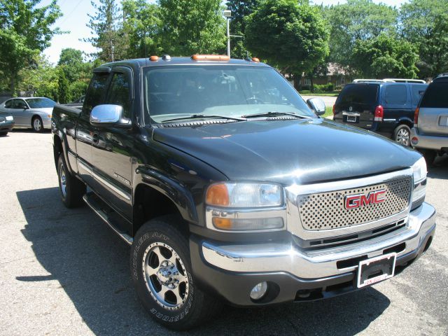 GMC Sierra 2500 4DR SUV AT Pickup Truck