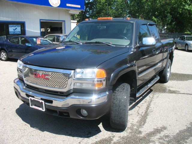 GMC Sierra 2500 2004 photo 1