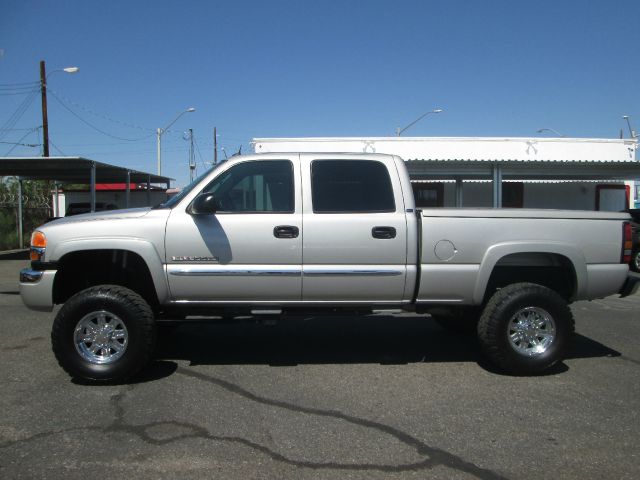 GMC Sierra 2500 2004 photo 1