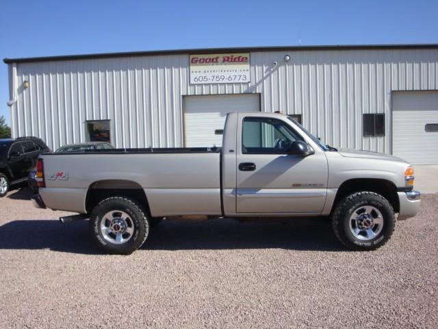 GMC Sierra 2500 2004 photo 2