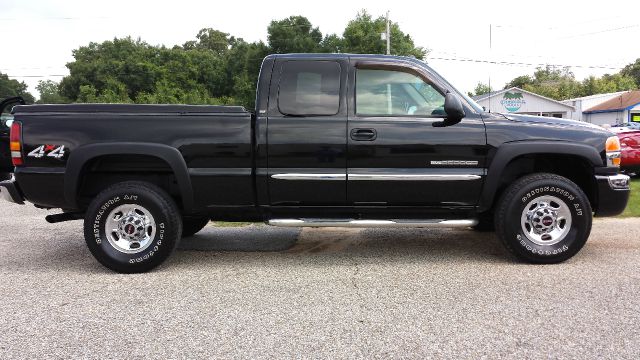 GMC Sierra 2500 2004 photo 2