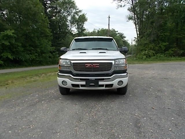 GMC Sierra 2500 2004 photo 2