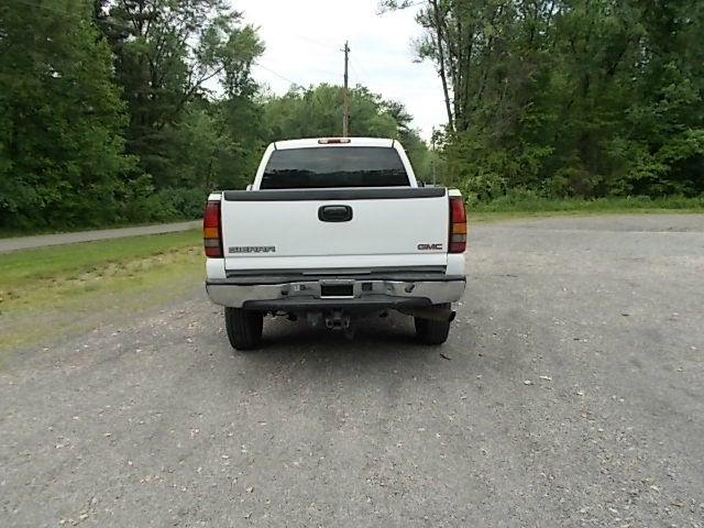 GMC Sierra 2500 2004 photo 3