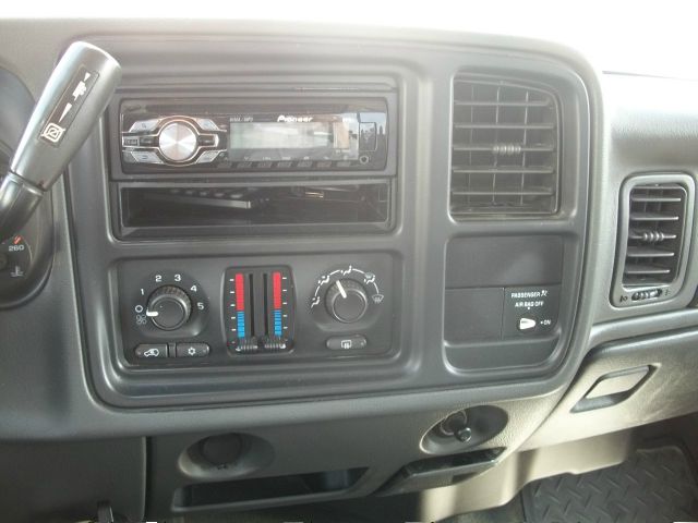 GMC Sierra 2500 2004 photo 12