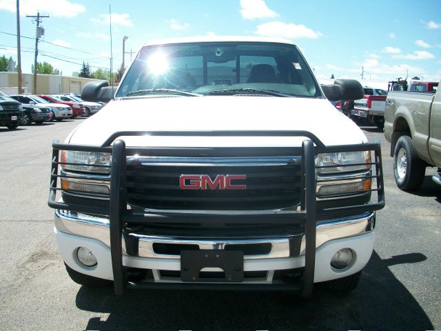 GMC Sierra 2500 2004 photo 2