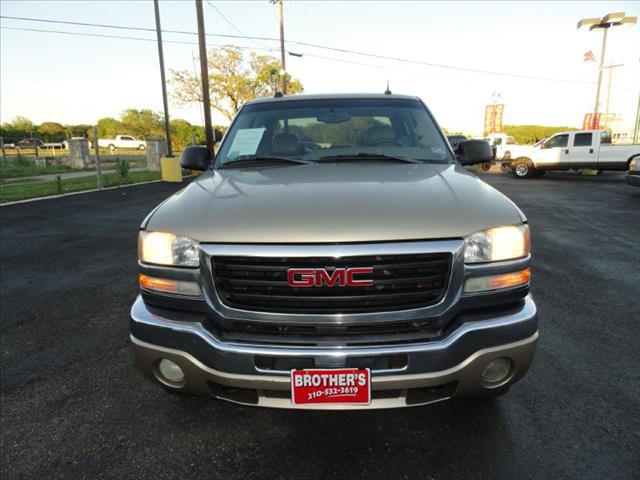 GMC Sierra 2500 2004 photo 2