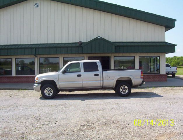 GMC Sierra 2500 2004 photo 0