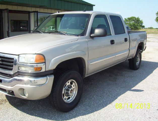 GMC Sierra 2500 2004 photo 2