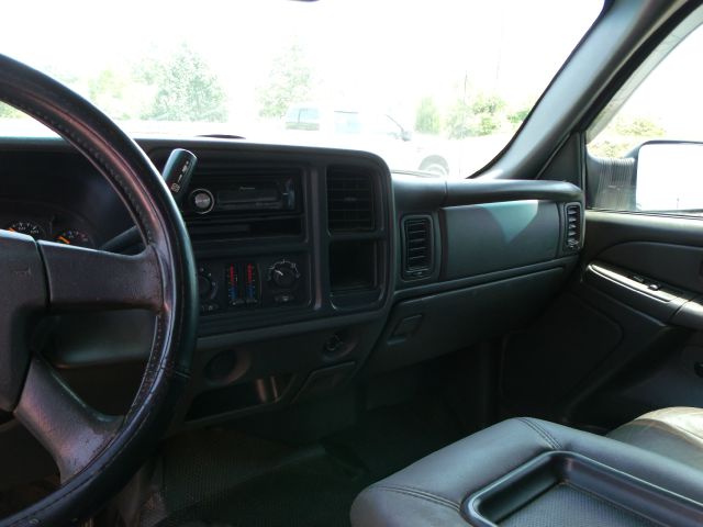 GMC Sierra 2500 2004 photo 11