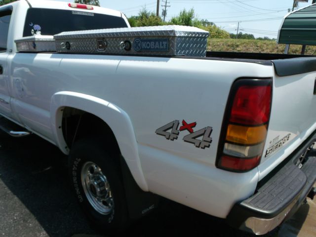 GMC Sierra 2500 2004 photo 5