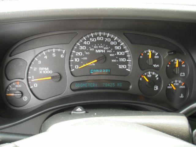 GMC Sierra 2500 2004 photo 11