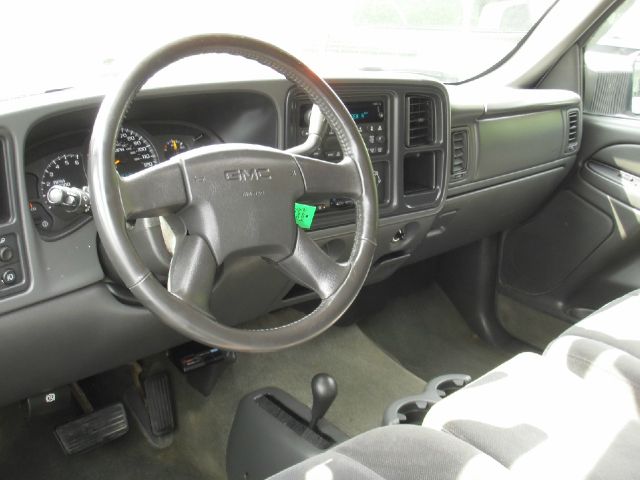 GMC Sierra 2500 2004 photo 13