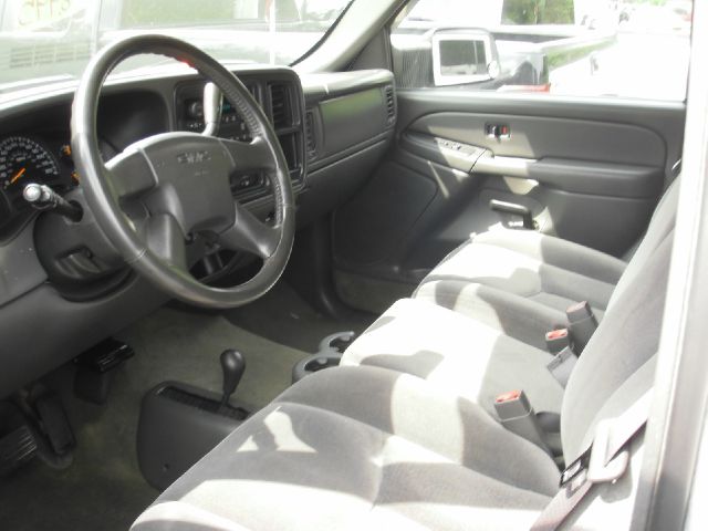 GMC Sierra 2500 2004 photo 17