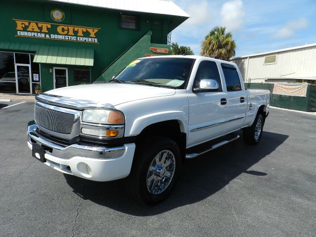 GMC Sierra 2500 2004 photo 2