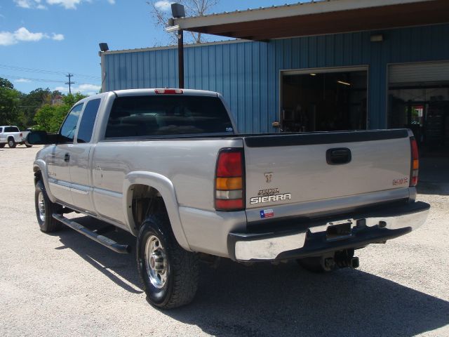 GMC Sierra 2500 2004 photo 2