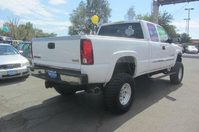 GMC Sierra 2500 2004 photo 3