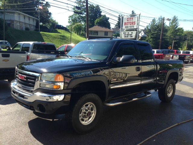 GMC Sierra 2500 2004 photo 2