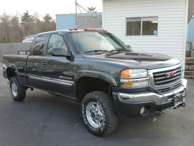 GMC Sierra 2500 2004 photo 2