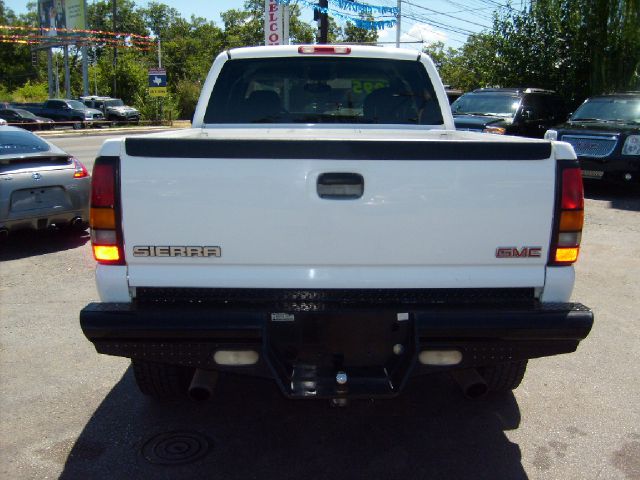 GMC Sierra 2500 2004 photo 4