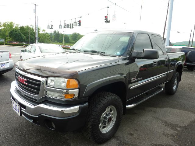 GMC Sierra 2500 2004 photo 2