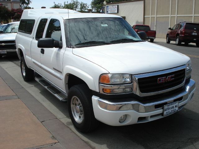 GMC Sierra 2500 Lsall Wheeldrive Pickup Truck