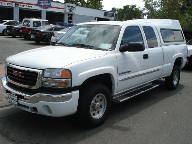 GMC Sierra 2500 2004 photo 3