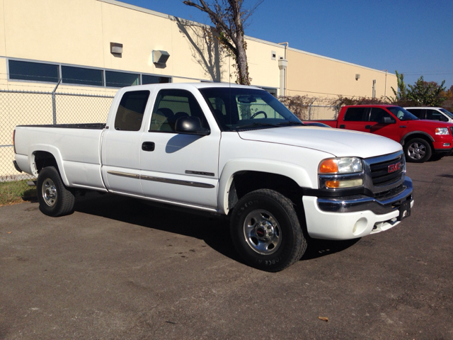 GMC Sierra 2500 2004 photo 2