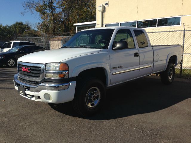 GMC Sierra 2500 2004 photo 3