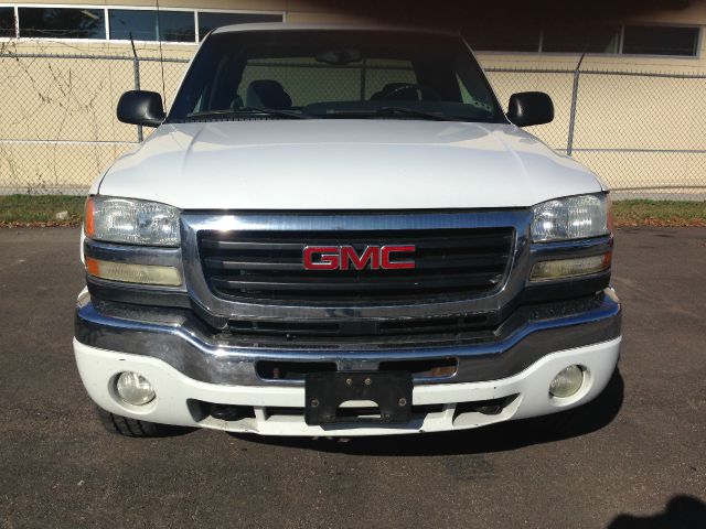 GMC Sierra 2500 2004 photo 4