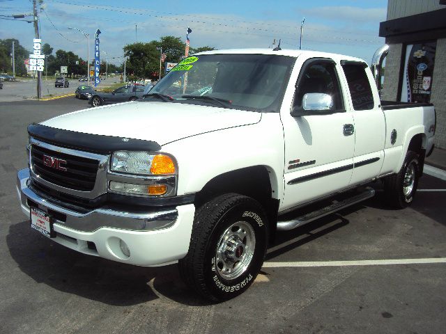 GMC Sierra 2500 4DR SUV AT Pickup Truck