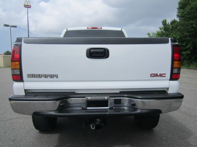 GMC Sierra 2500 4DR SUV AT Pickup Truck