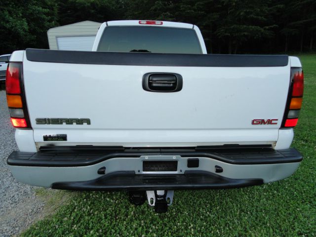 GMC Sierra 2500 2005 photo 2