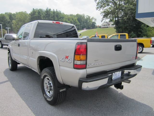 GMC Sierra 2500 2005 photo 2