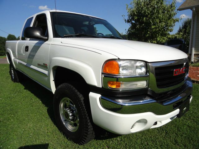 GMC Sierra 2500 2005 photo 1