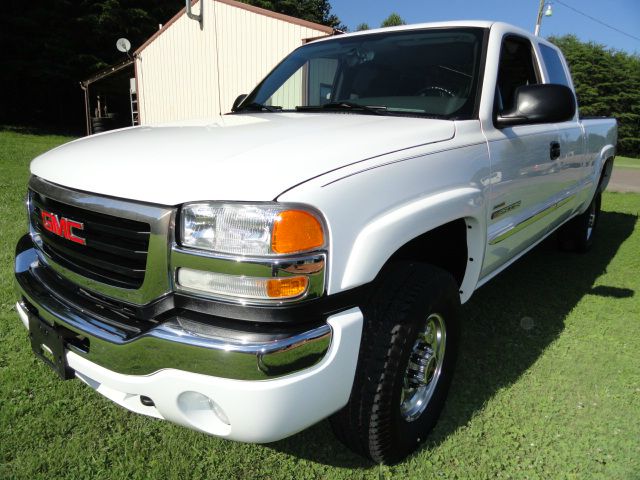 GMC Sierra 2500 2005 photo 2