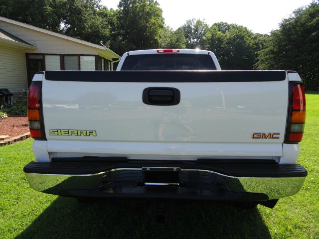 GMC Sierra 2500 2005 photo 4