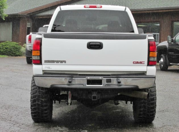 GMC Sierra 2500 2005 photo 2