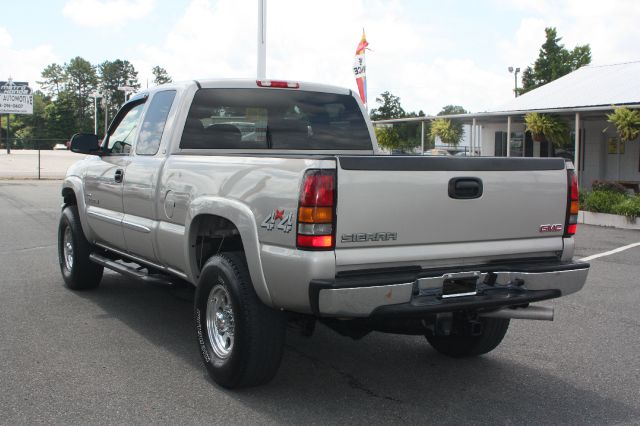 GMC Sierra 2500 2005 photo 2