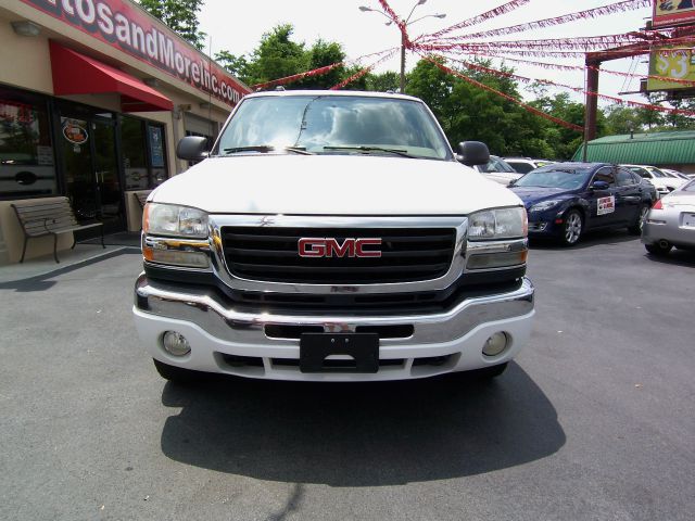 GMC Sierra 2500 2005 photo 1