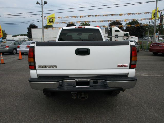 GMC Sierra 2500 2005 photo 1