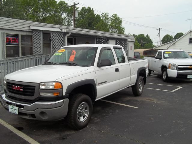 GMC Sierra 2500 2005 photo 17