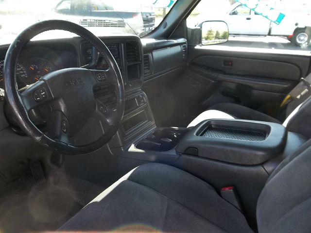 GMC Sierra 2500 2005 photo 8