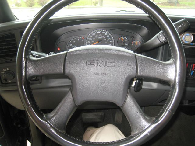 GMC Sierra 2500 2006 photo 14